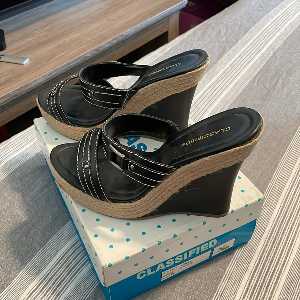 Classified Black Wedges